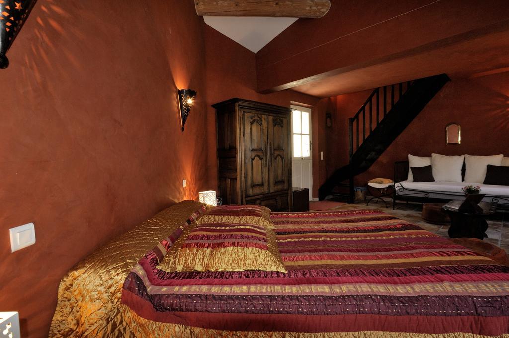 살롱드프로방스 Mas De Lure B&B 외부 사진