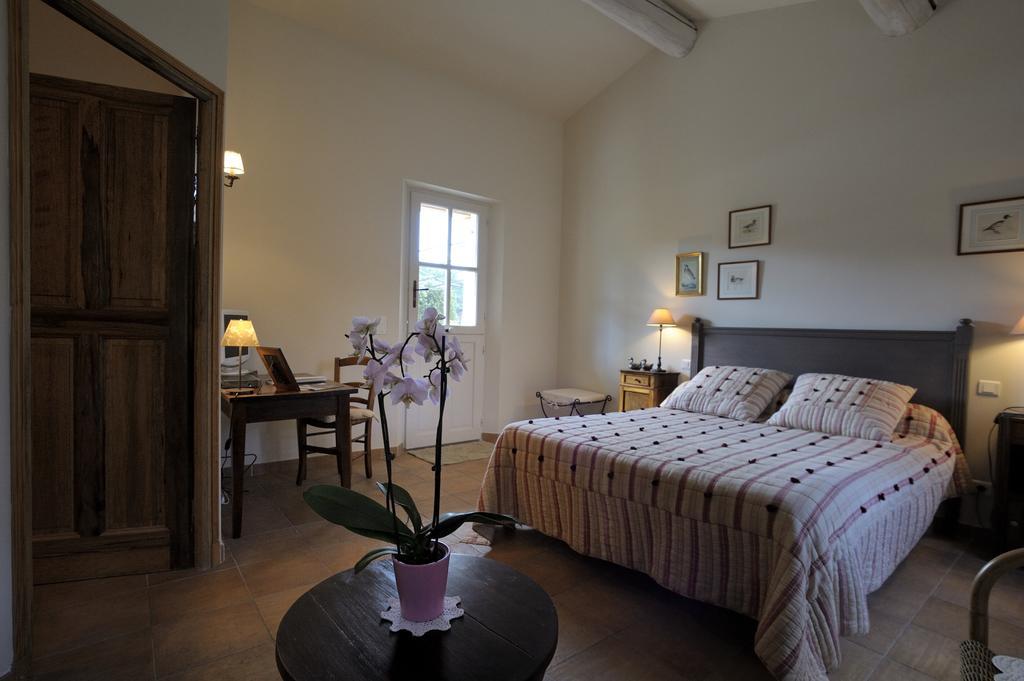 살롱드프로방스 Mas De Lure B&B 외부 사진